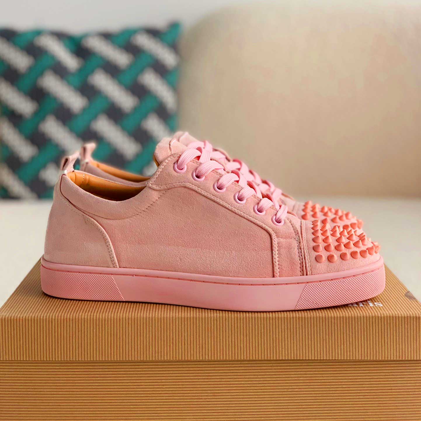 Spikes Sneakers Pink