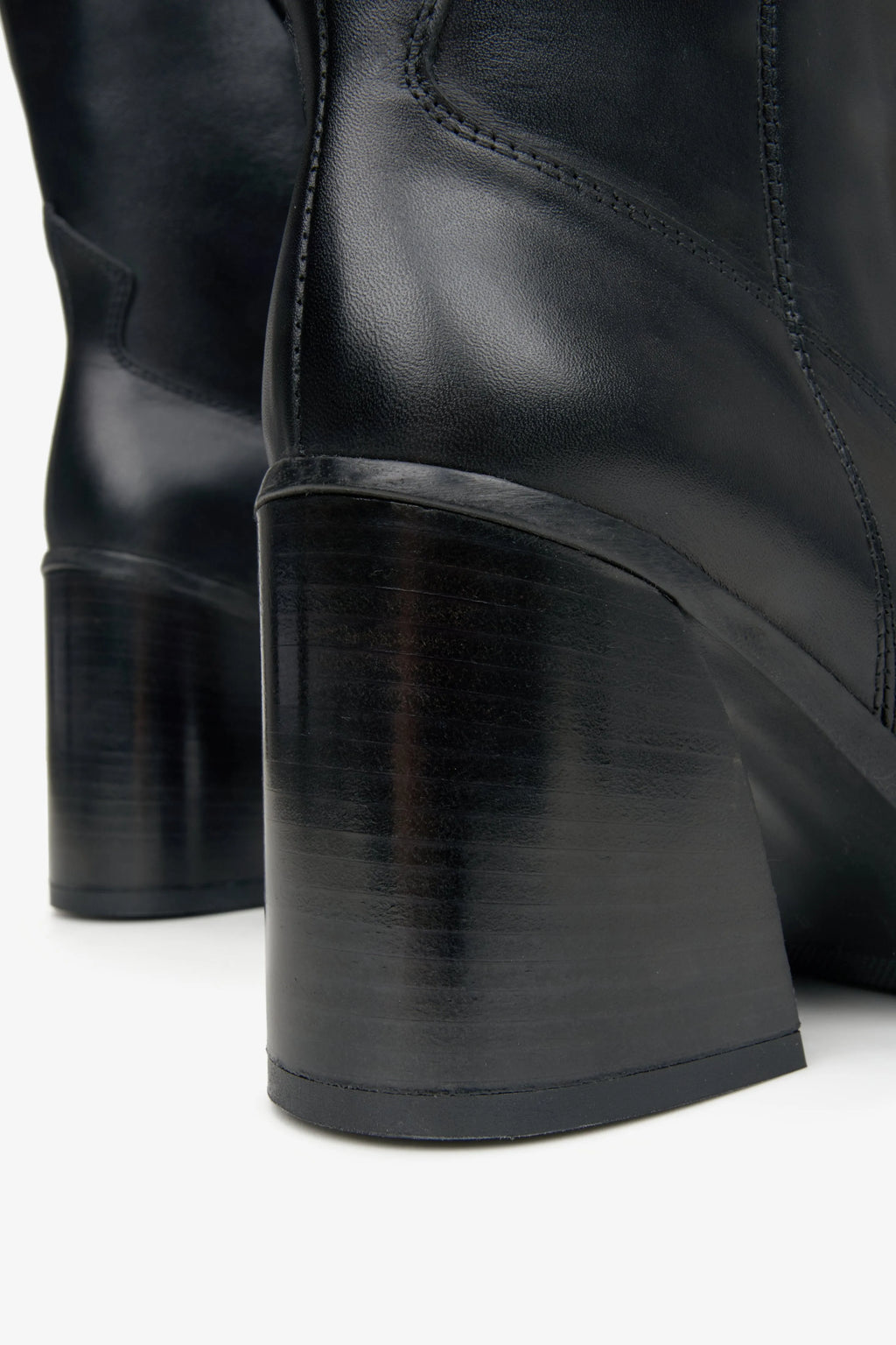Low Black Cowboy Boots  - Stylish Black